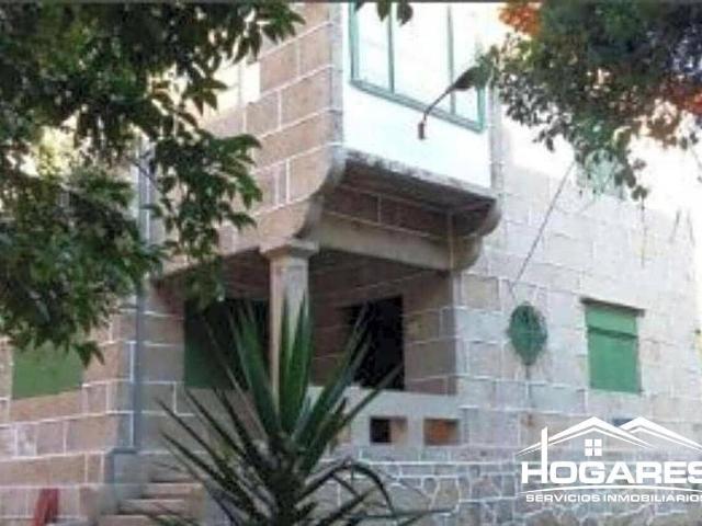 Descubre esta espectacular finca urbana que se extiende sobr. 383m² Vigo