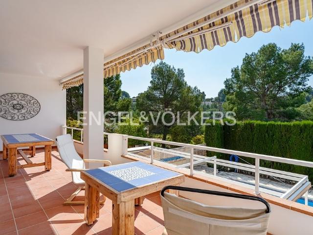 Descubre esta propiedad ubicada en una de las zonas más tran. 228m² Altea