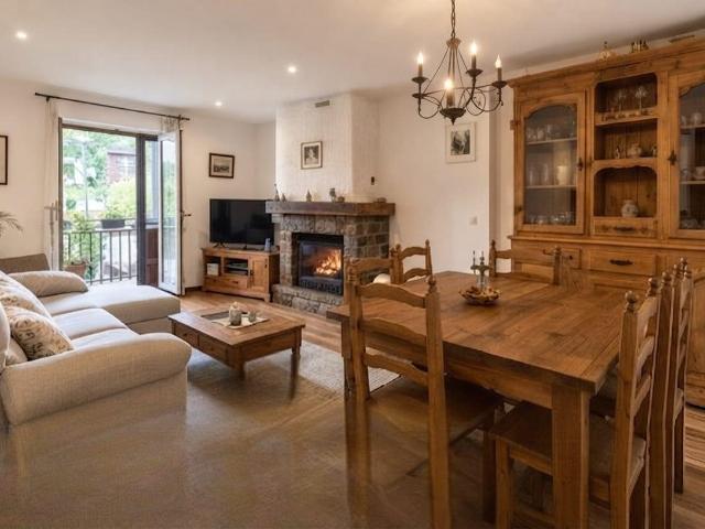 Descubre este magnífico chalet adosado situado en el tranqui. 280m² Barrika