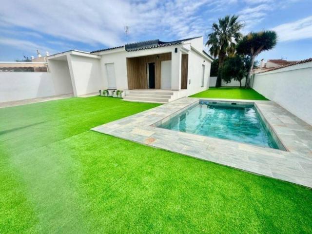 Descubre este chalet totalmente reformado en Torrevieja, una. 93m² Torrevieja