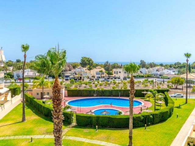 Descubre este acogedor apartamento en Campoamor, Orihuela Co. 107m² Orihuela Costa
