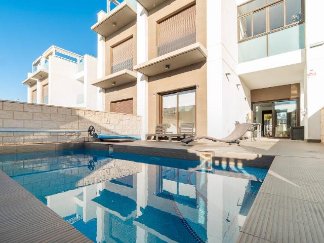 Descubre este elegante apartamento de 2 dormitorios y 2 baño. m² Ciudad Quesada