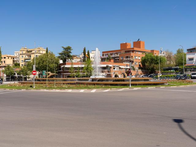 Descubre la tranquilidad de el Viso teniendo todos los servicios a mano
