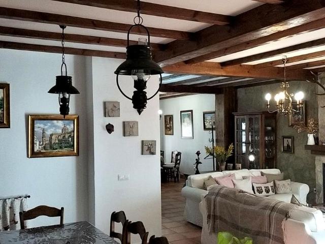Descubre la perfecta fusión entre modernidad y tradición con. 251m² Grazalema