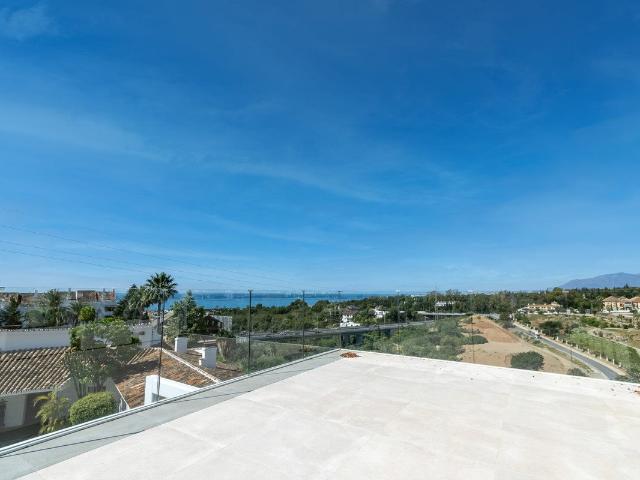 Descubre lujo y exclusividad en una impresionante villa ubic. 580m² Marbella