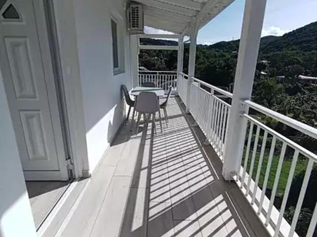 Deshaies 97126 Location appartement 3 pièces t3 terrasse