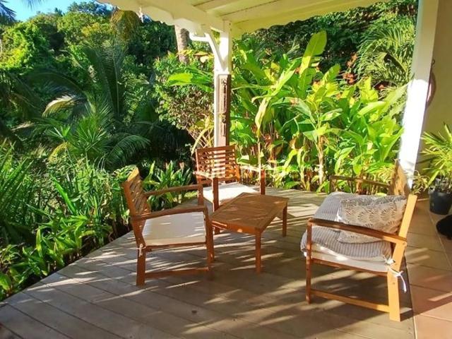 DESHAIES Maya: Bas de Villa en rez de jardin T3