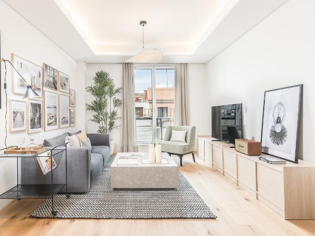 Design duplex with private terrace and pool