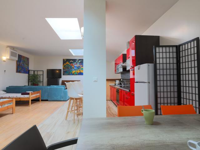 Design Loft 112m² – Parisian Brooklyn – Next to GEM & Metro 5