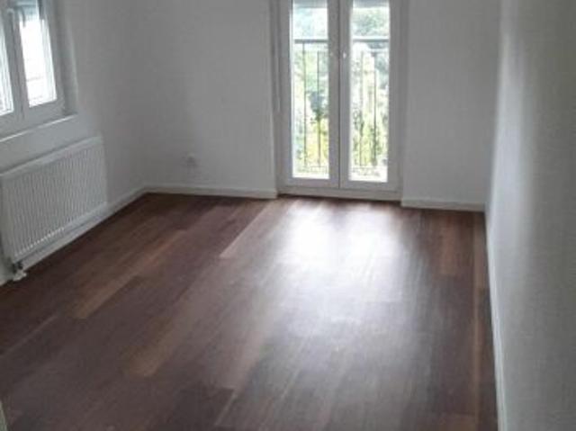 Design trifft Alltag stilvolles Wohnen mit Terrasse