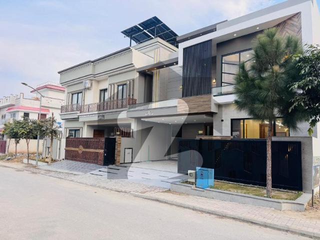 Designer 10 Marla House for Sale Top City 1 Block A
