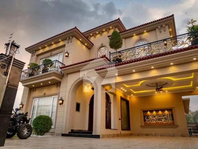 Designer 1 Kanal Brand New Super Luxury Furnished House Available For Sale In Bahria Town Lahore