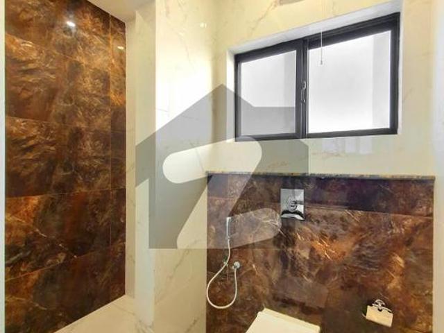 Designer 1 Kanal 6 Bedroom House For Sale On 80 Ft Boulevard Bahria Town Phase 8