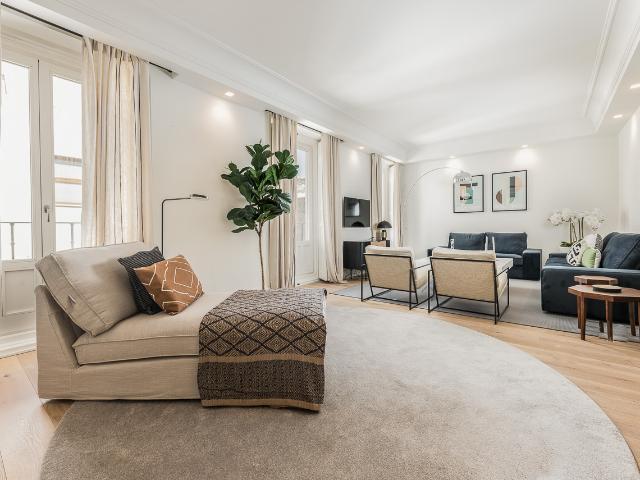 Designer 3 Bedroom Contemporary Flat