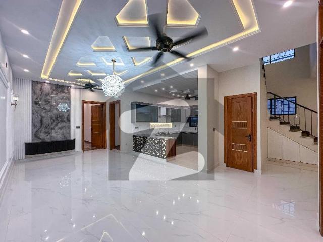 Designer House Available For Sale Bahria Town Phase 7