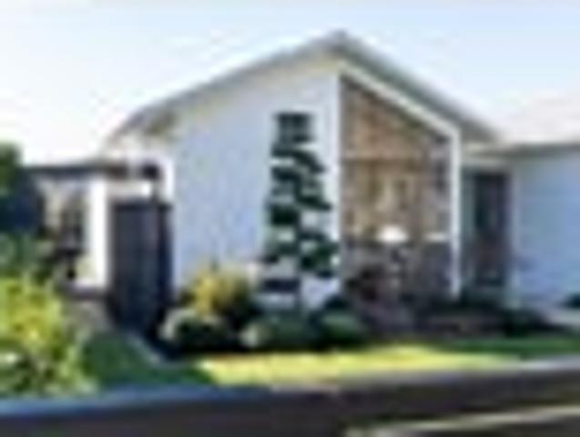 Designer Living with Parkside Views