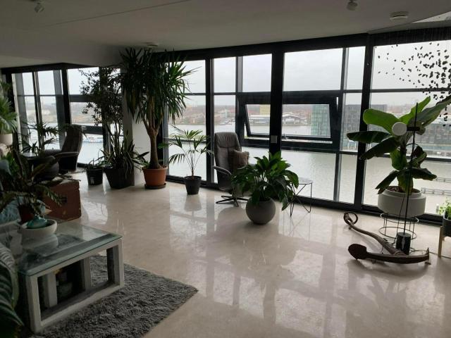 Designer Penthouse Room 22m2 in Amsterdam Central