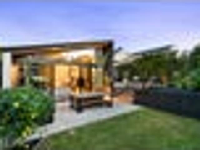 Designer Style, North Facing