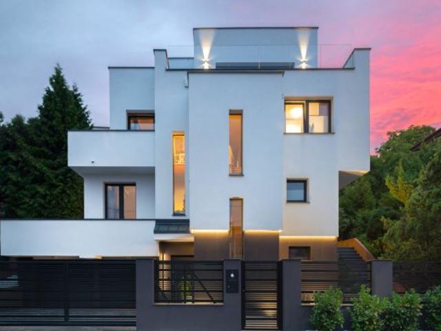 DESIGNHAUS UNIKAT DER SUPERKLASSE MIT BLICK AUF DIE DANZIGER BUCHT