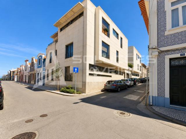 Deslumbrante Moradia T4 no Melhor Local do Bairro da Beira Mar