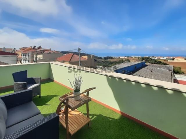 Deslumbrante Penthouse Contemporânea com Vistas Panorâmicas de 360.º, mar e serra