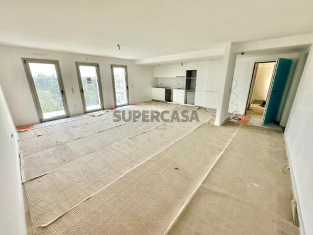Deslumbrante T3 Novo com 150m2, Varanda e Lugar de Garagem Vilar de Andorinho