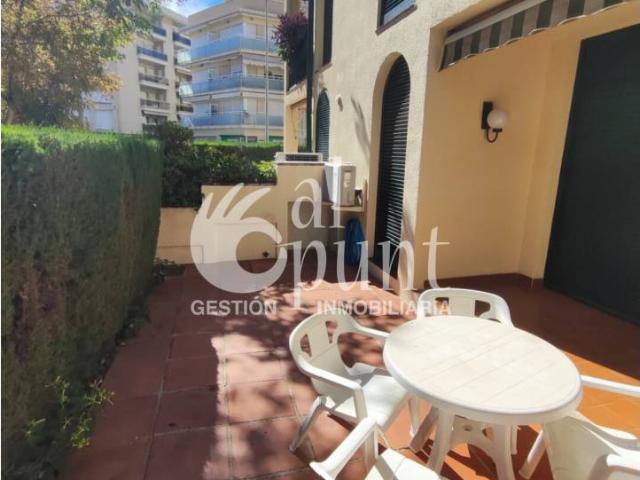 Despierta con el Olor del Mar: Apartamento en el Puerto de Cambrils