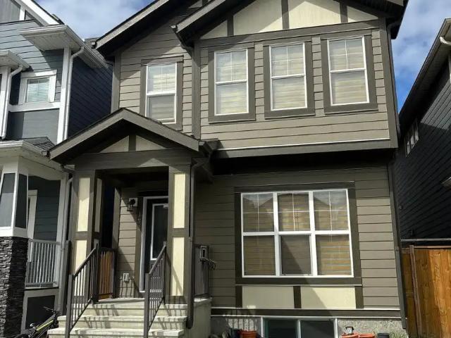 DETACHED 4 BEDROOM, 3.5 BATH HOUSE IN BEAUTIFUL BEACH COMMUNITY OF MAHOGANY