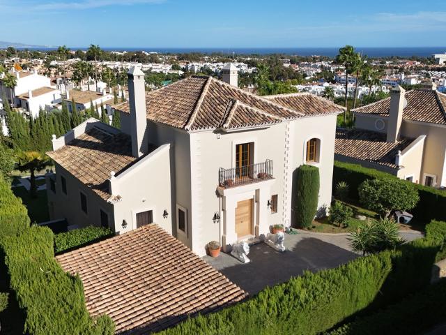 Detached Villa El Paraiso