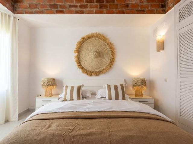 Detached Villa in Atalaya Isdabe