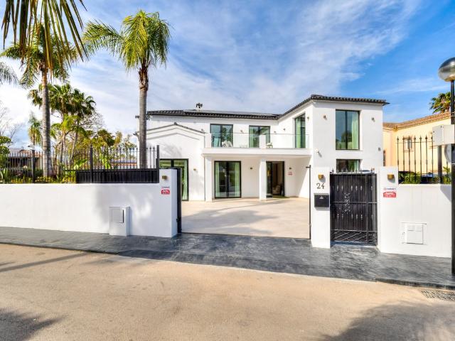 Detached Villa in Guadalmina Alta