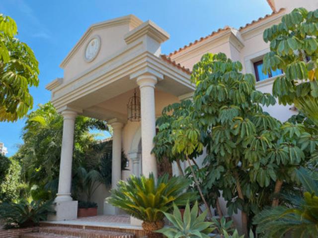 Detached Villa in Los Flamingos