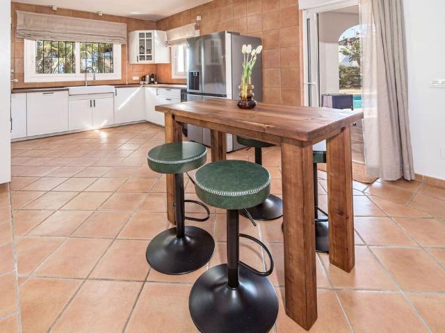 Detached Villa in New Golden Mile