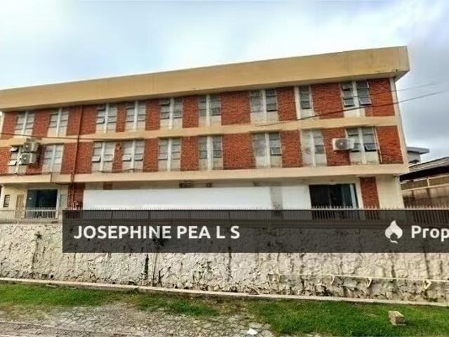Detached Factory Facing Main Road At Jalan Besar, Selayang For Rent
