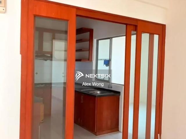 Detached factory in kampung telok gong