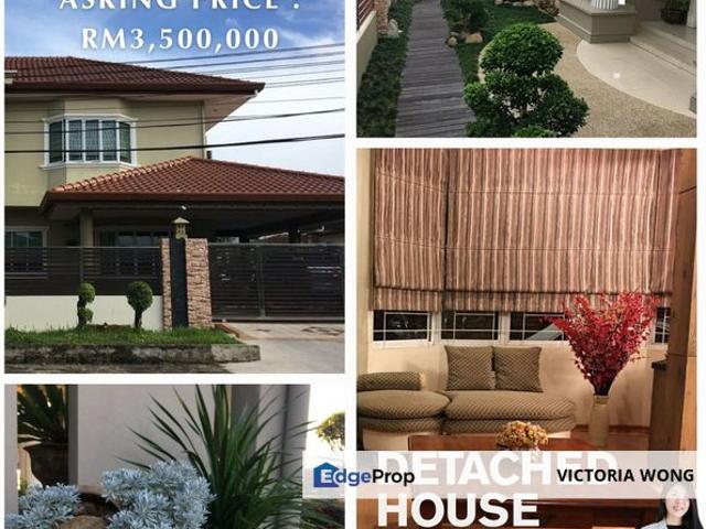 Detached House For Sale @ Sunny Hills Estate