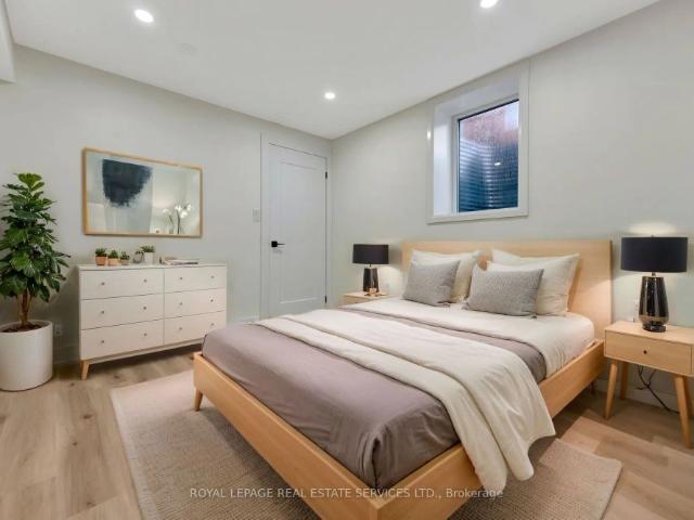 Detached Home For Lease | W9044225
