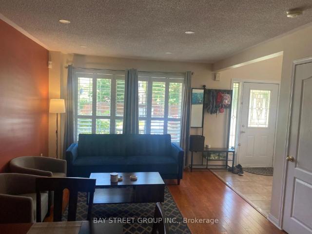 Detached Home For Lease | W9051238