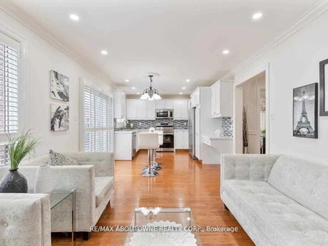 Detached Home For Lease | W9245835