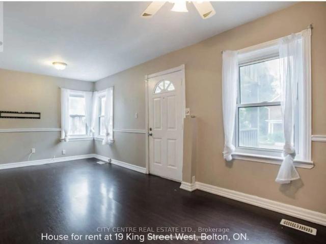 Detached Home For Lease | W9248183
