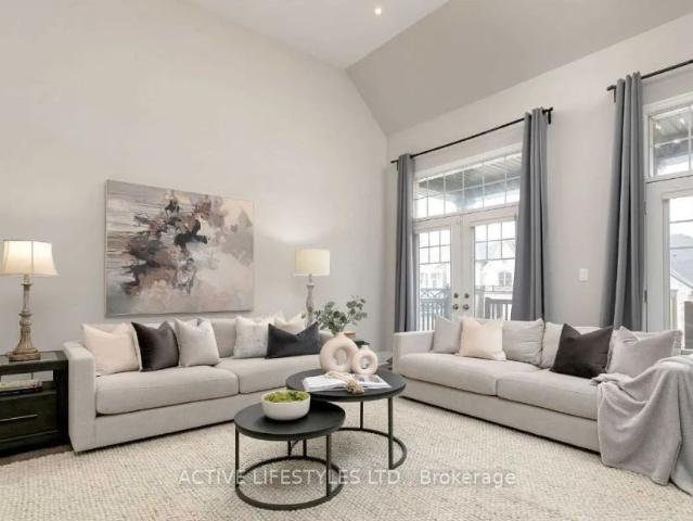 Detached Home For Lease | W9250779
