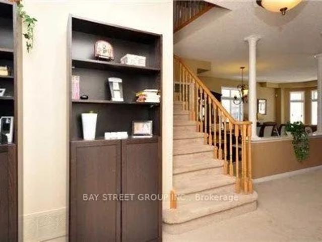 Detached Home For Lease | W9237504