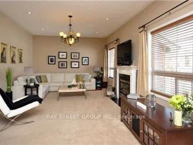 Detached Home For Lease | W9237504