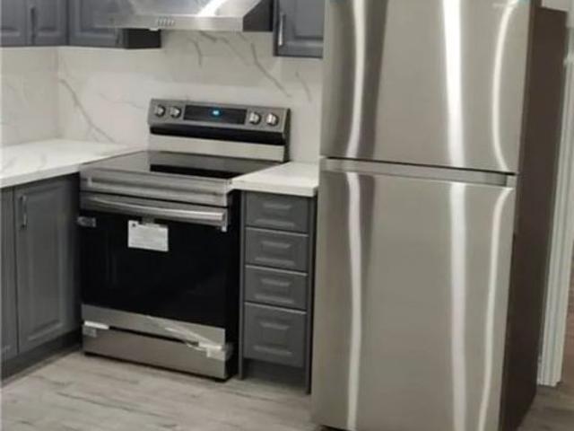 Detached Home For Lease | W9238503
