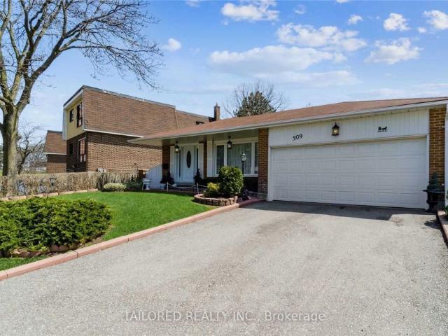 Detached Home For Lease | E9035559