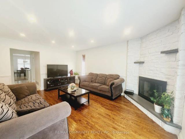 Detached Home For Lease | E9237552