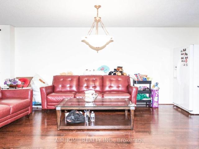 Detached Home For Lease | N9255063