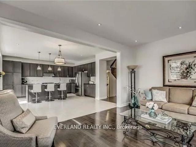 Detached Home For Lease | N9255081