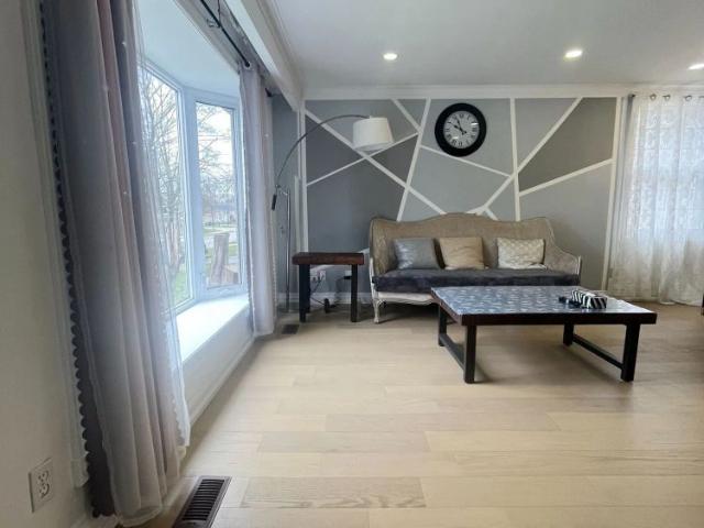Detached Home For Lease | N9236747