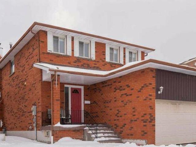 Detached Home in Thornhill w Rental Income Or An InLaw Suite